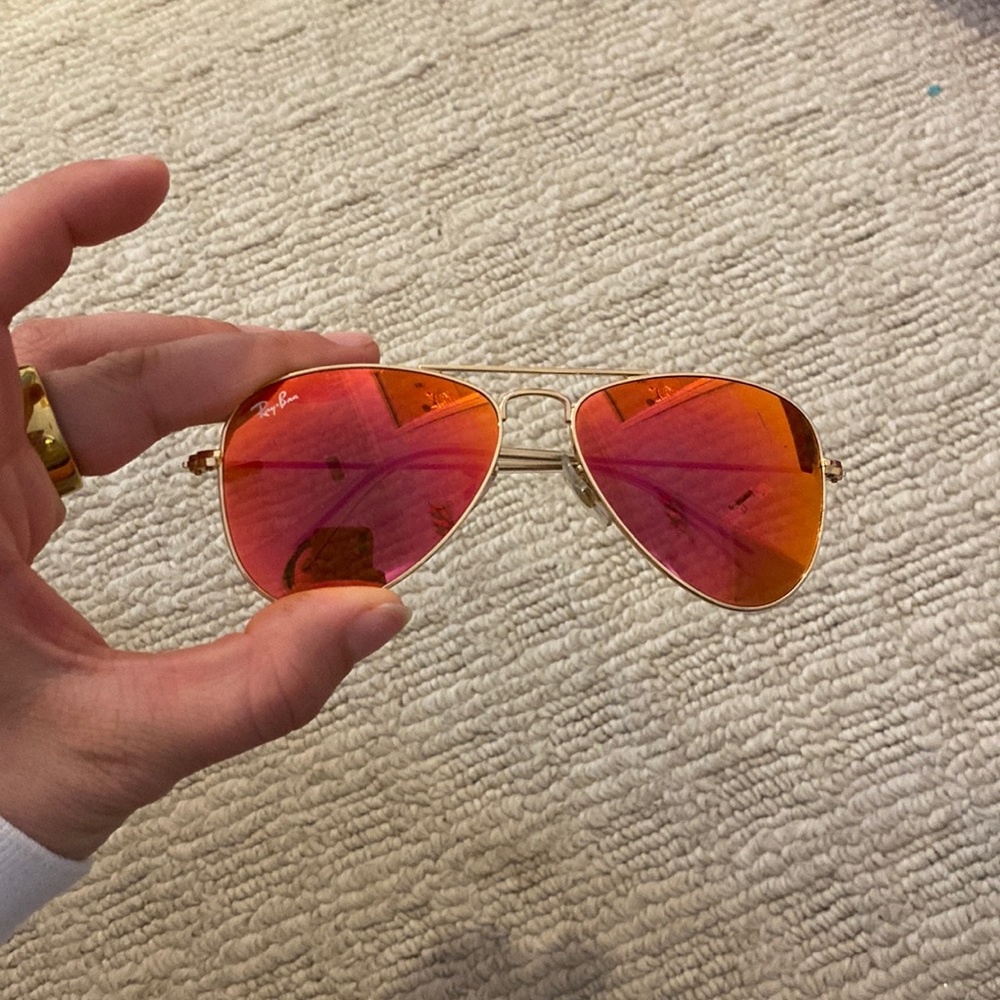 Junior ray ban with case!!!